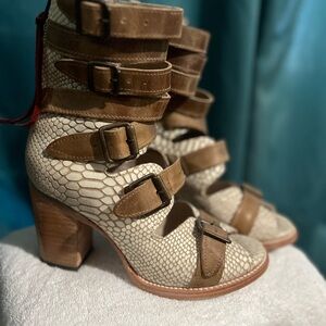 Freebird Brown and Cream Heeled Boots